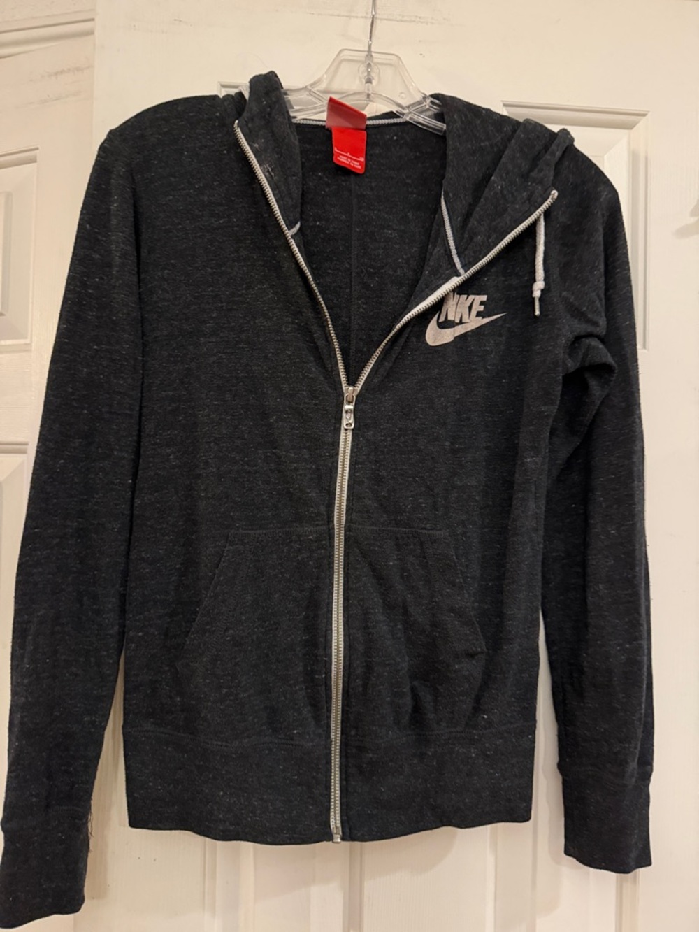 🤩 Nike S zippered hoodie